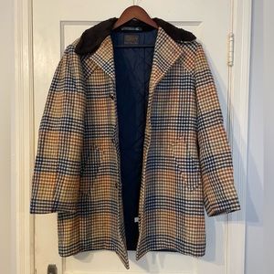 Vintage brown plaid houndstooth Pendleton, medium wool coat